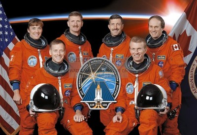 STS-115 ASTRONAUTS CREW PORTRAIT NASA 2002 13X19 PHOTO
