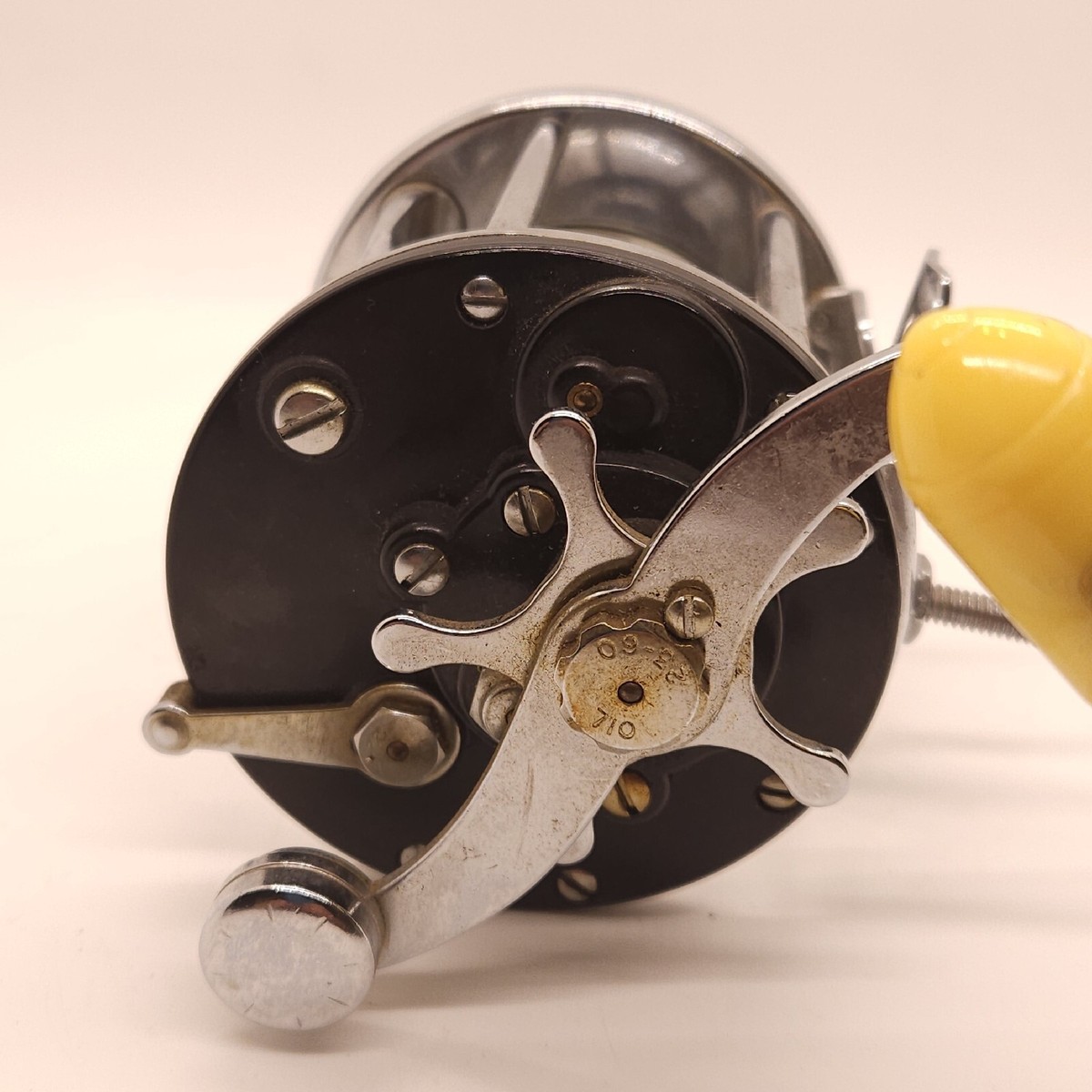 Penn Leveline 350 Vintage Salt Water Fishing Reel Level Wind