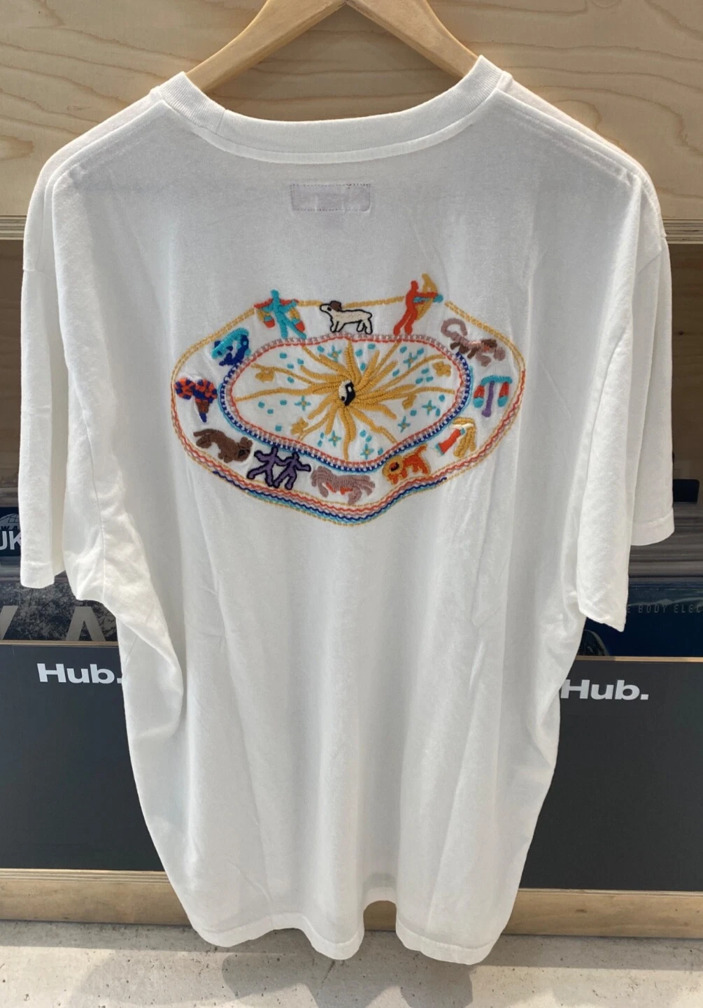 T shirt Supreme Zodiac S/S blanc XL. Neuf dans son sac. 2025. Homme NYC. SS 2025.
