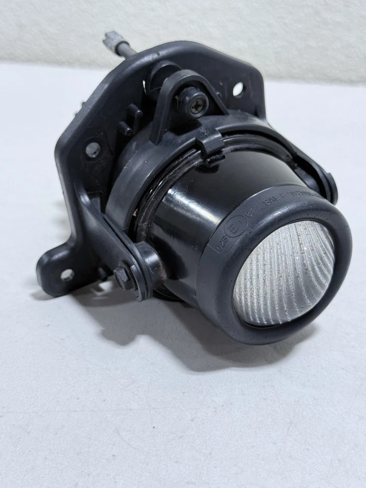 07-09 Jaguar XK XKR X150 Left or Right Side Fog Lamp Light Assembly OEM #3579 - Image 2 of 4