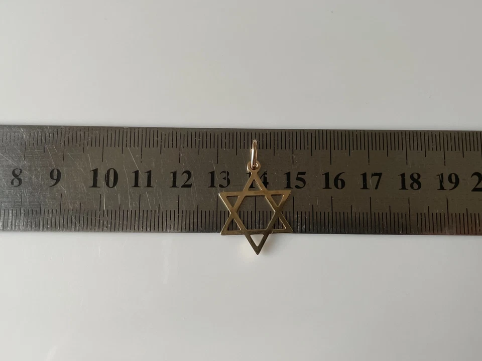 Star of David Pendant 9ct Gold Star of David Vintage Pendant by UNOAERRE - Image 2 of 4