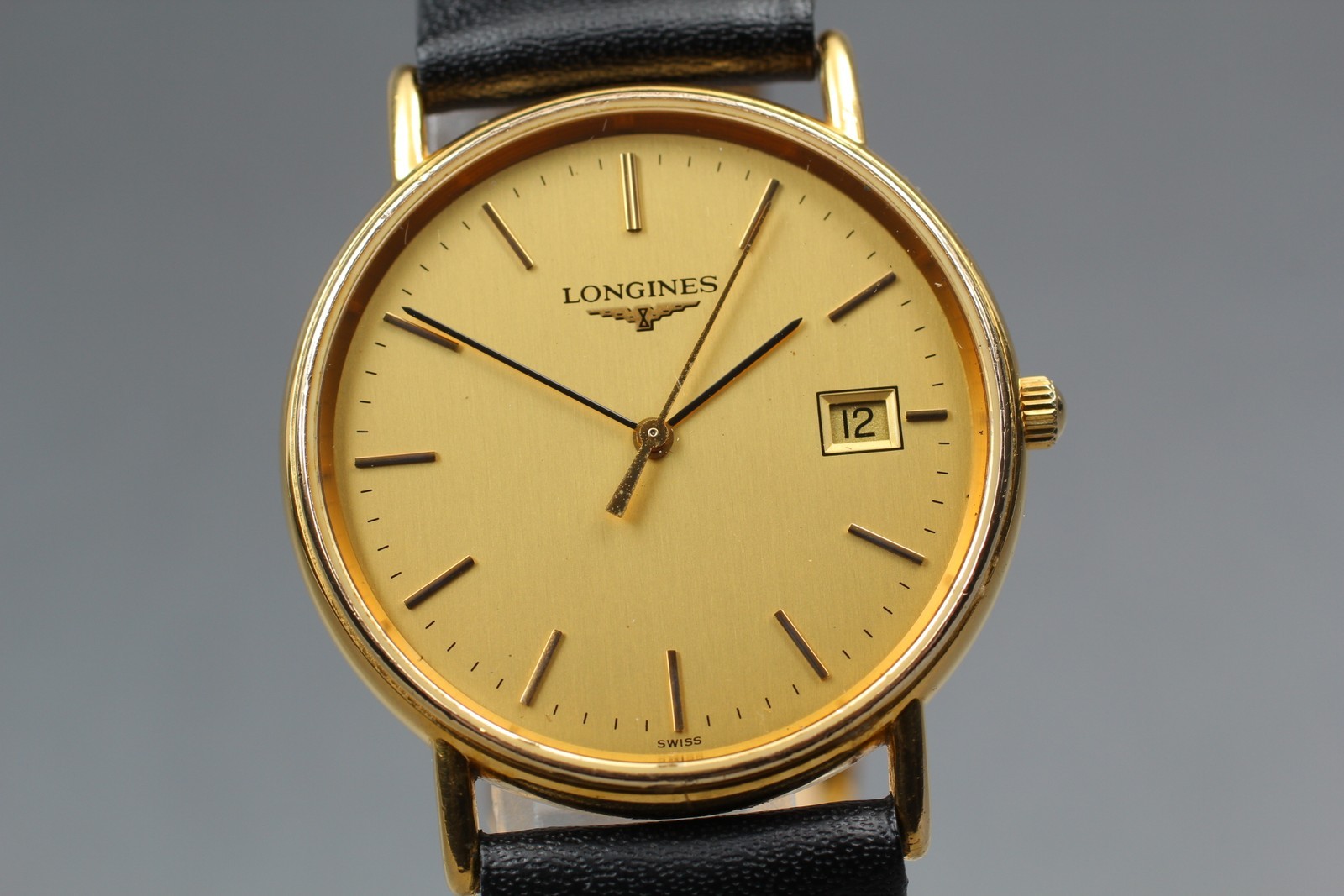 [Near MINT] Longines Grand Classic L4.636.2 33mm Gold Dial Date Qz Herrenuhr