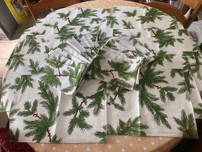 HUGE Crate & Barrel Christmas Linens Set 14 Placemats, 14 Napkins, 3 Dish Towels