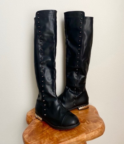 Kurt Geiger’s Black Leather Boots With Heel Detail Size 5.5