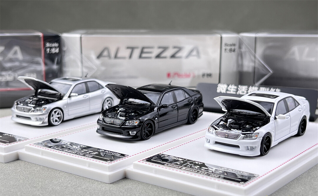 EPOCH TOYOTA ALTEZZA　ミニカー 1/64 Kyosho TOYOTA ALTEZZA LEXUS IS200 IS300 WHITE diecast