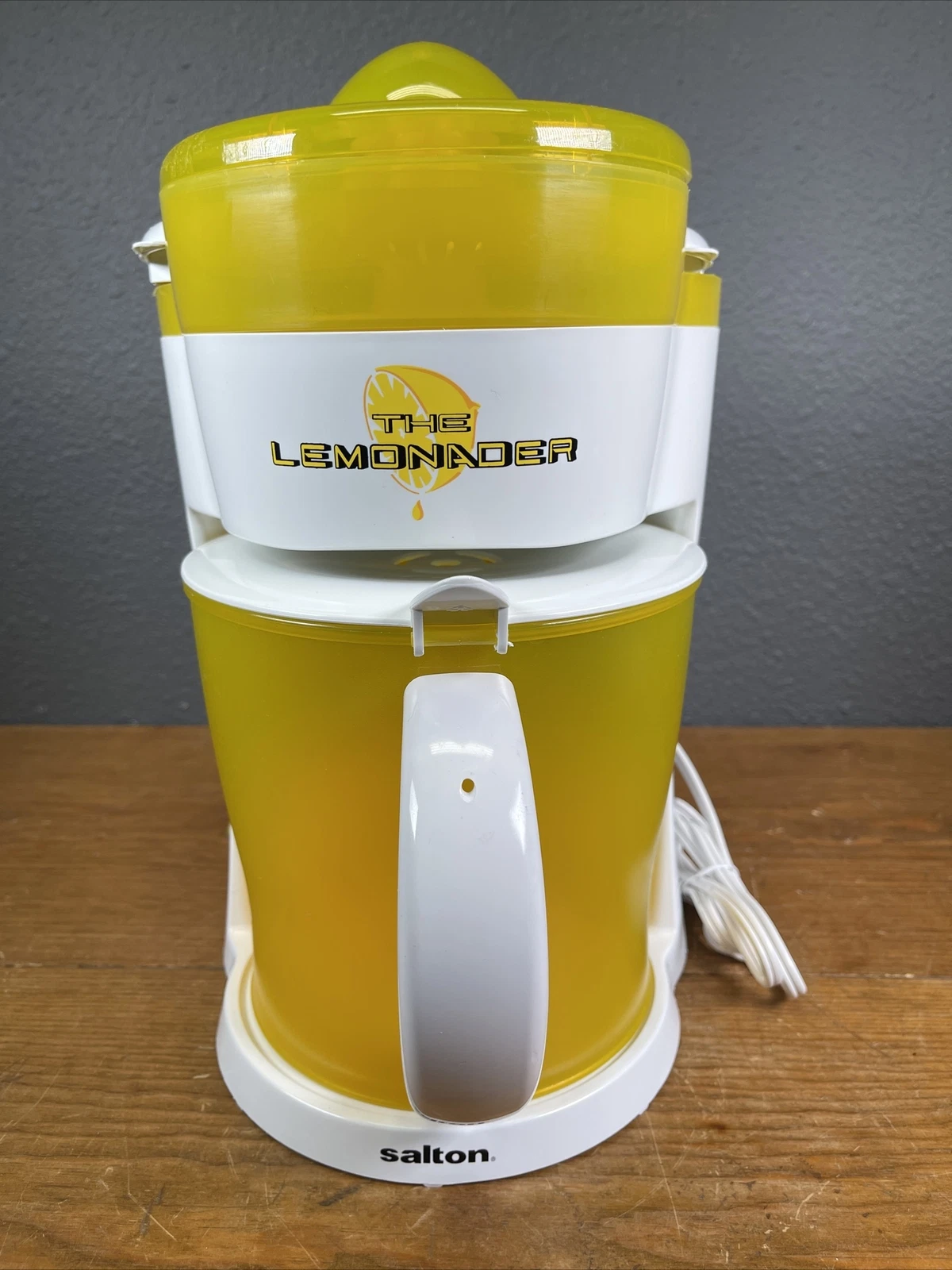 2001 Salton The Lemonader Lemonade Drink Maker Juicer 2-1/2 QT (KK3)