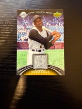Roberto Clemente GAME USED JERSEY CARD 2007 Sweet Spot PITTSBURGH PIRATES (LOOK)