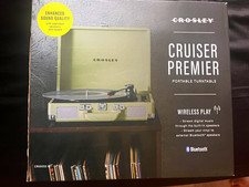 Crosley Cruiser Premier Bluetooth Turntable Built-In Speakers Green CR8005G-MT