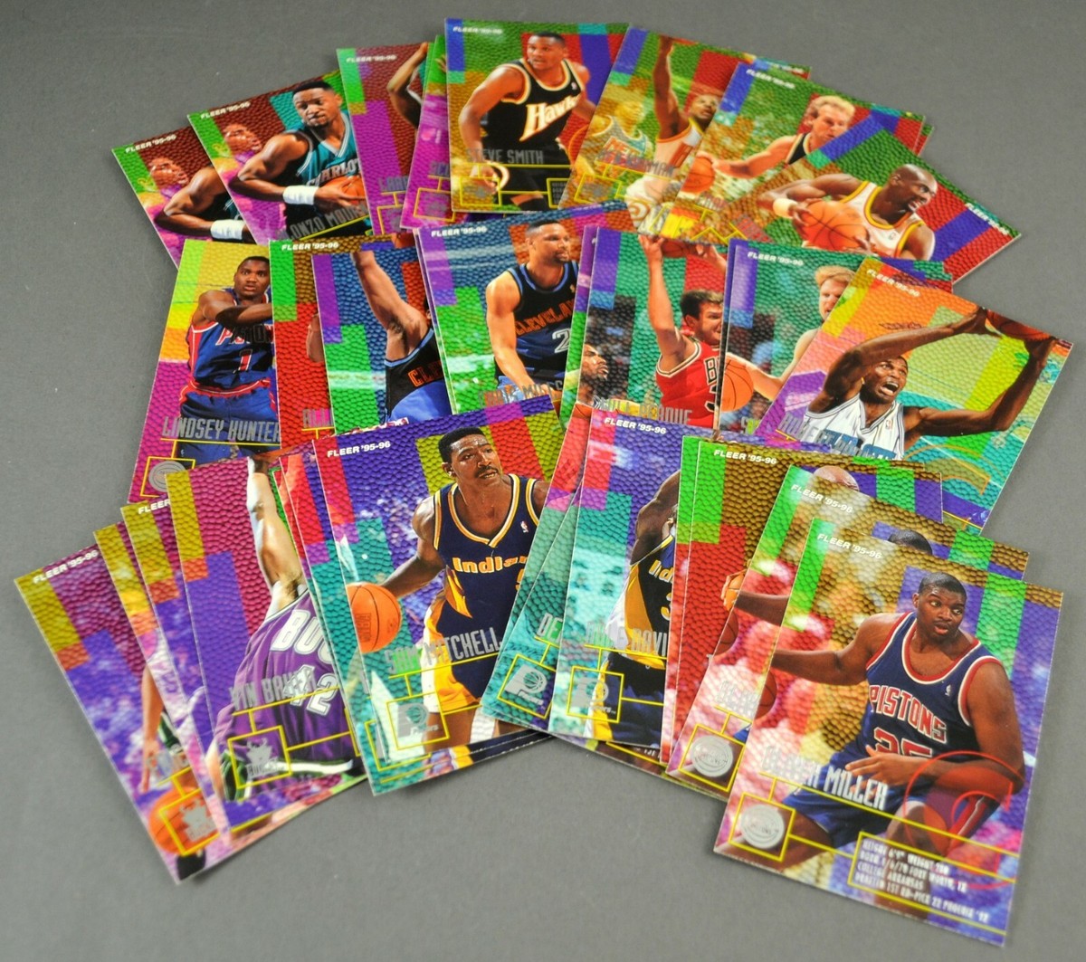 Fleer 95-96 NBA Basketball Trading Cards Base Team Player