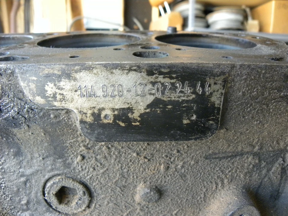 1971 Mercedes Benz W114 M114 250 Engine Block Crankcase Case.......GC-4B - Image 2 of 4