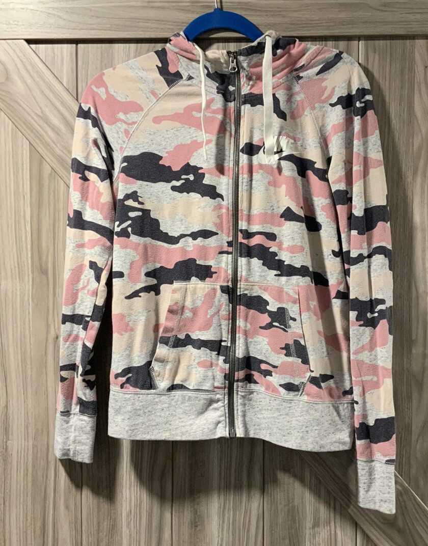 womens nike camo hoodie