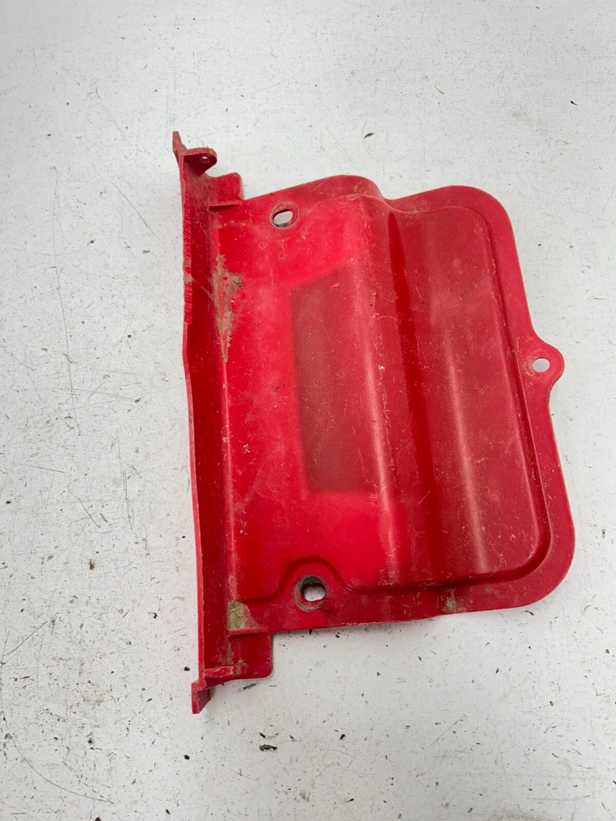 86 1986 Honda Fourtrax Trx 250 2x4 OEM Battery Box Lid Cover Plastic