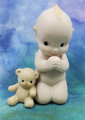 KE1 Enesco Kewpie Praying Next To Teddy Bear 1991 Jesco