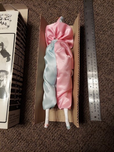 Richard Greene For NOBLE ARTS 13" PORCELAIN DOLL - Picture 7 of 7