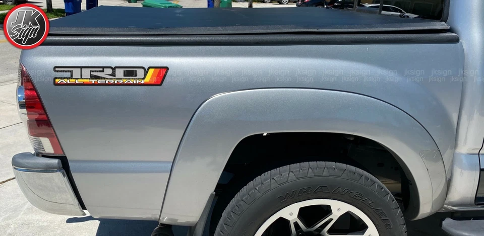 Calcomanía todo terreno junto a la cama se adapta a TOYOTA TRD Tacoma Tundra FJ Cruiser 4 Runner Foto 2 de 4
