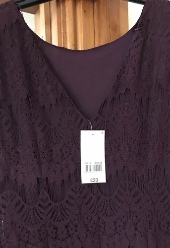 Peacocks Burgundy Embroidered Fully Lined Dress NWT Size 10 -V Back Design - Picture 8 of 8