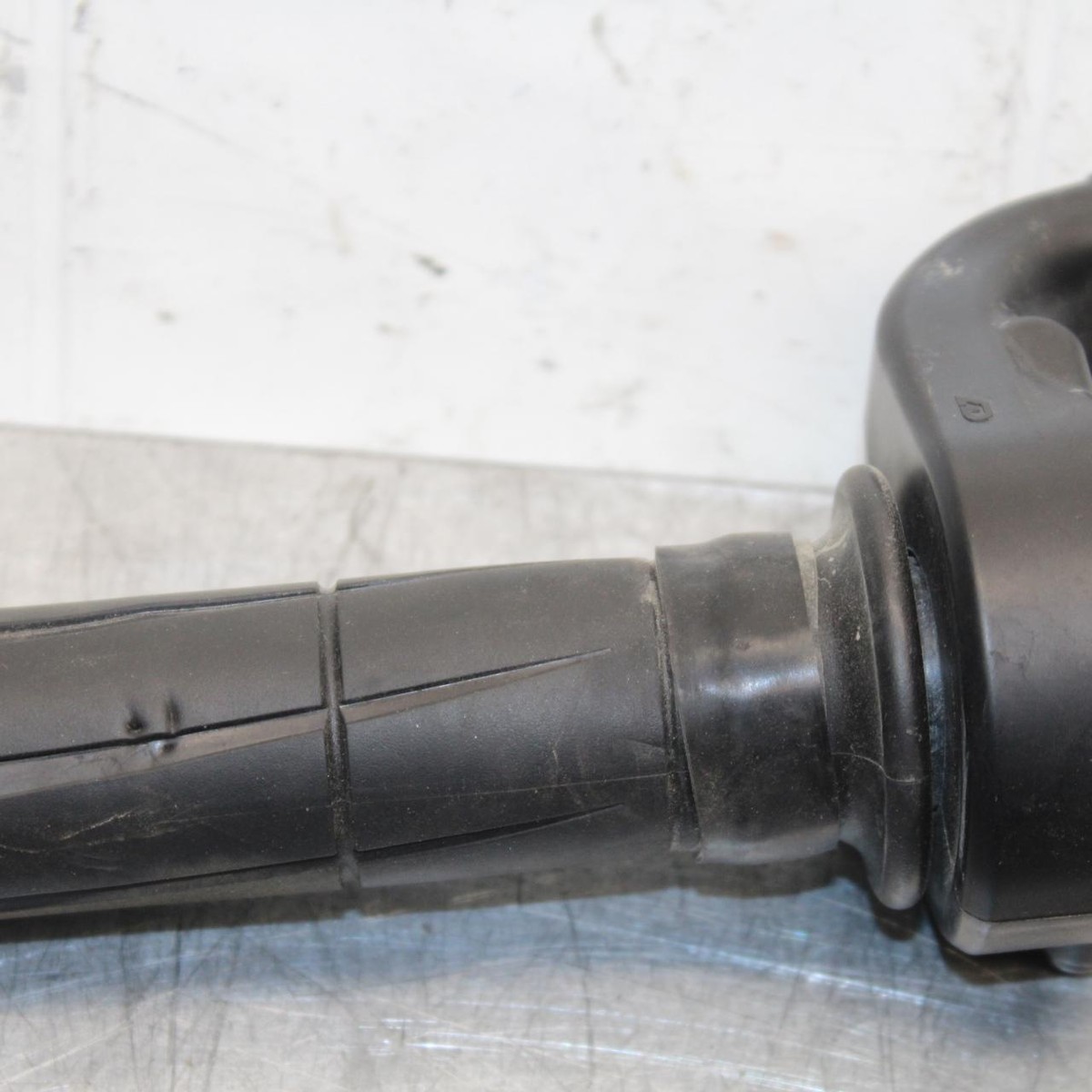 16-20 KAWASAKI ZX10R THROTTLE CABLE LINE HOUSING GUIDE BB591 | eBay