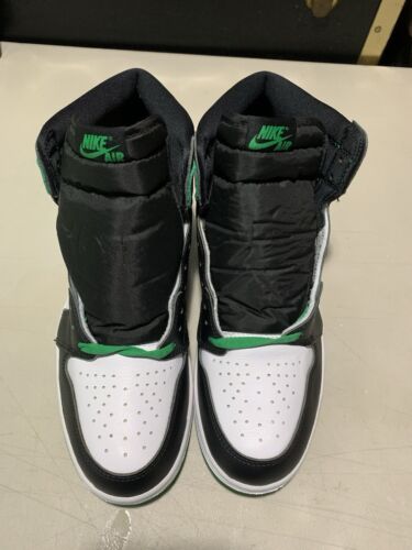 Size 11.5 - Jordan 1 Retro OG High Lucky Green. Ds.