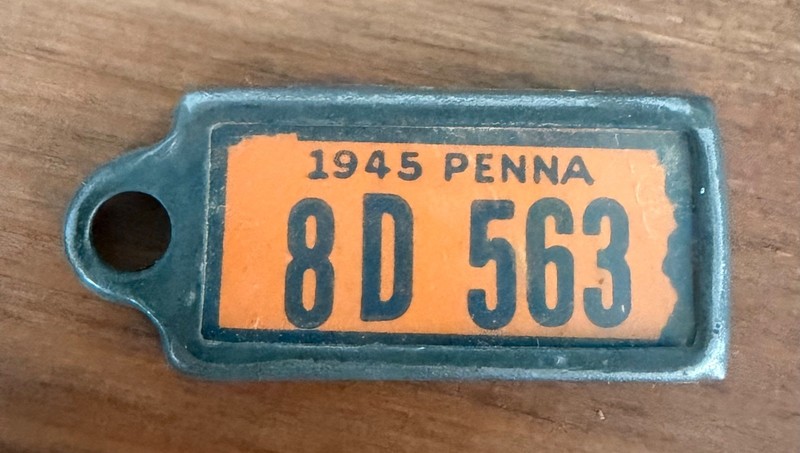 1945 Pennsylvania DAV Tag Keychain License Plate 8D 563