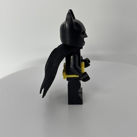 Lego Batman Type 2 head yellow utility belt spongy cape minifigure 70918 70910