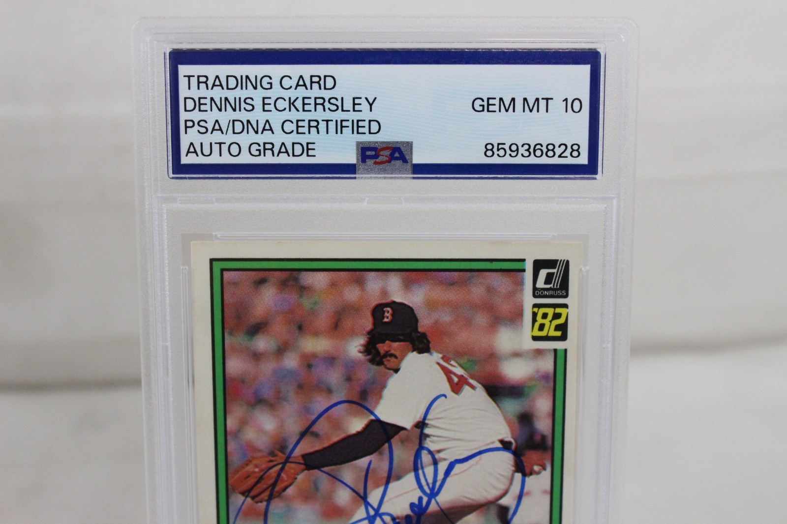 1982 Donruss Dennis Eckersely Auto Autograph Vintage Baseball Card PSA Graded 10 view 2