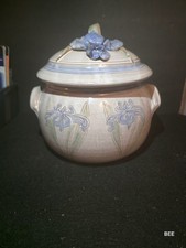 Vintage Priscilla Iris flower casserole pot Beautiful free shipping