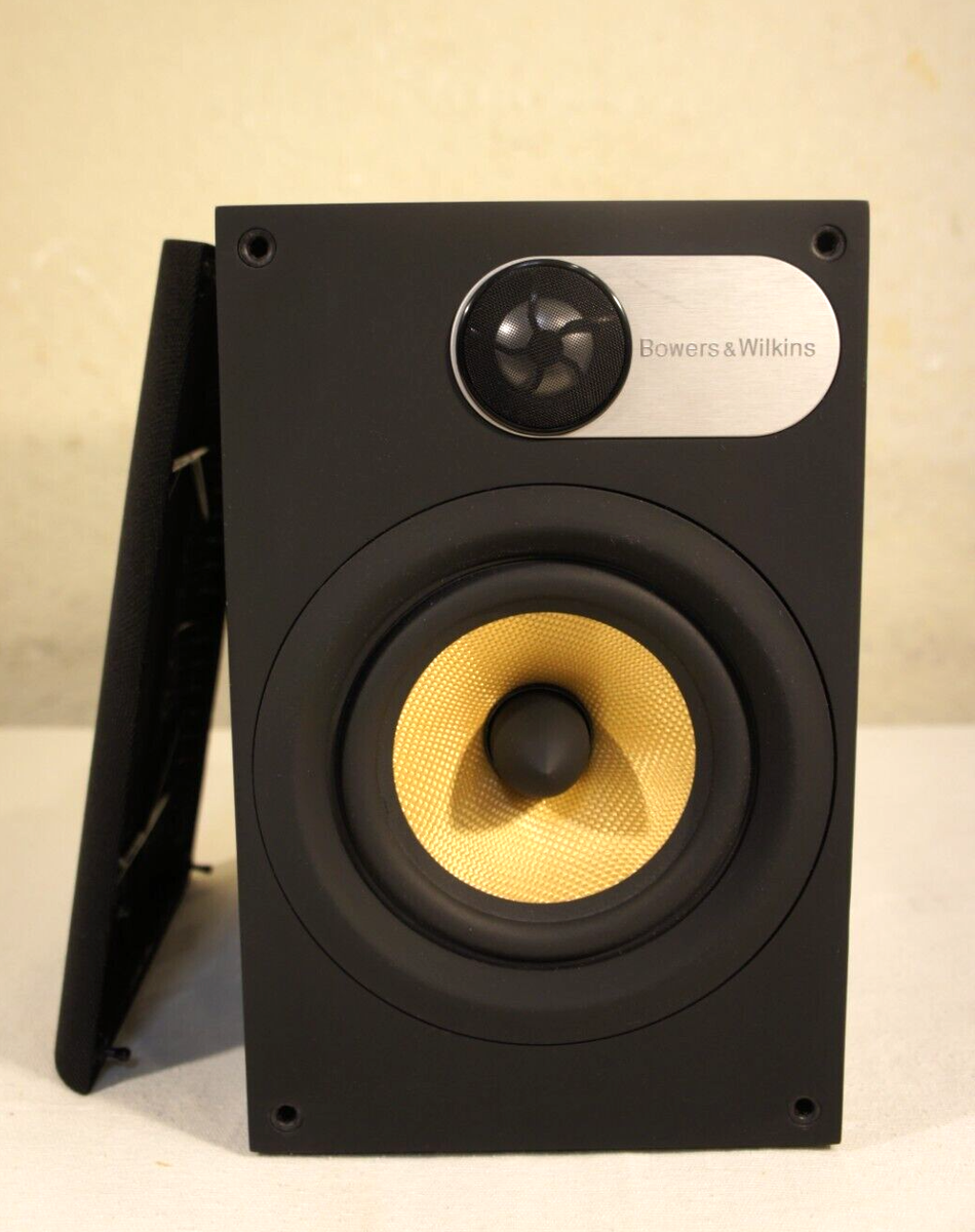B&W - BOWERS AND WILKINS 686 BOOKSHELF SPEAKER - one only B&W - BOWERS AND WILKINS 686 BOOKSHELF SPEAKER - one only