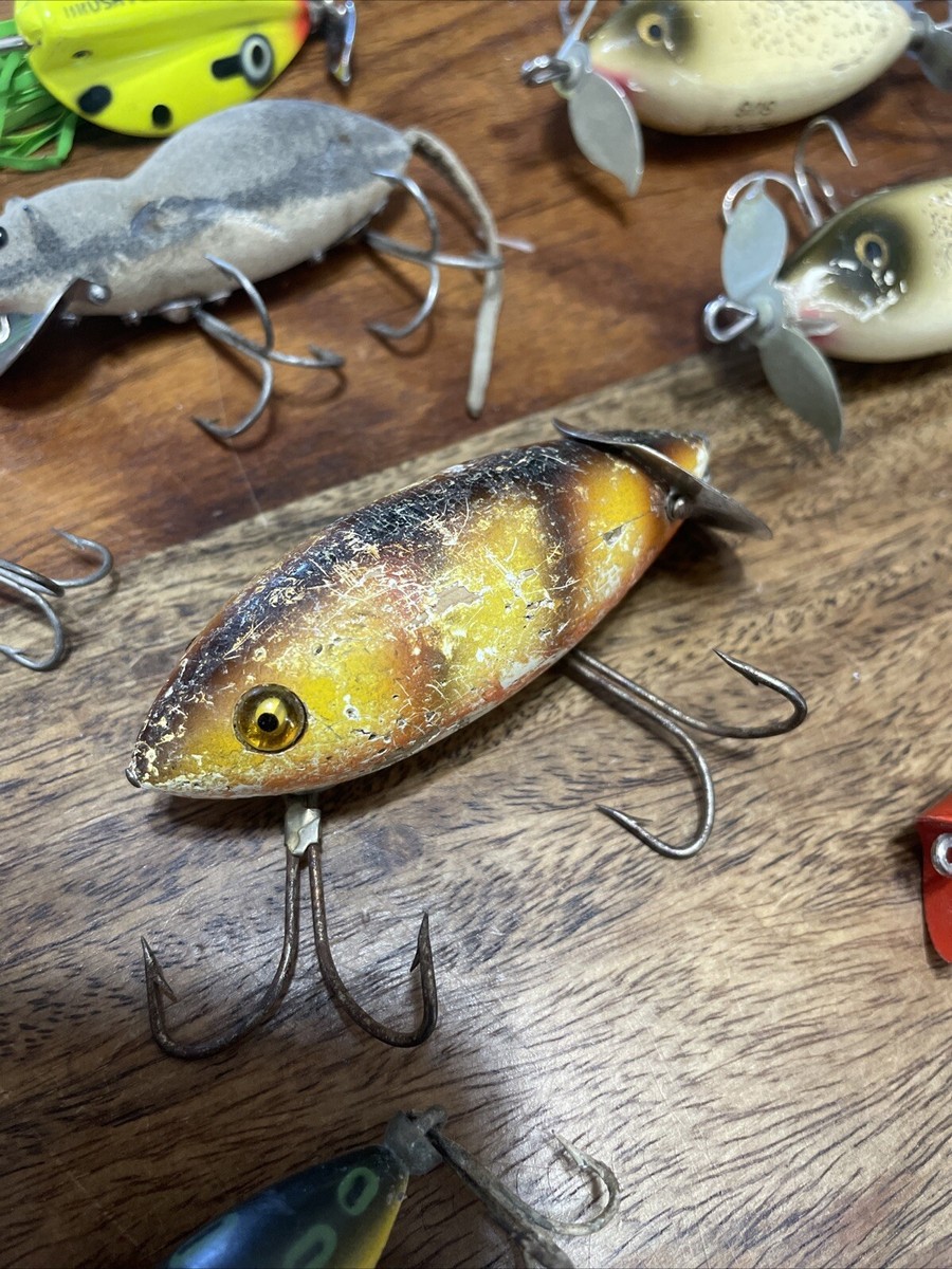 Vintage 🔥HEDDON🔥 Fishing Lures. Dowagiac Crab Wiggler. SOS
