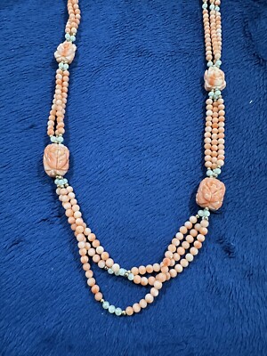 Vintage 14k Gelbgold Engelshautkoralle dreifacher Strang geschnitzte Rose 25'' Halskette