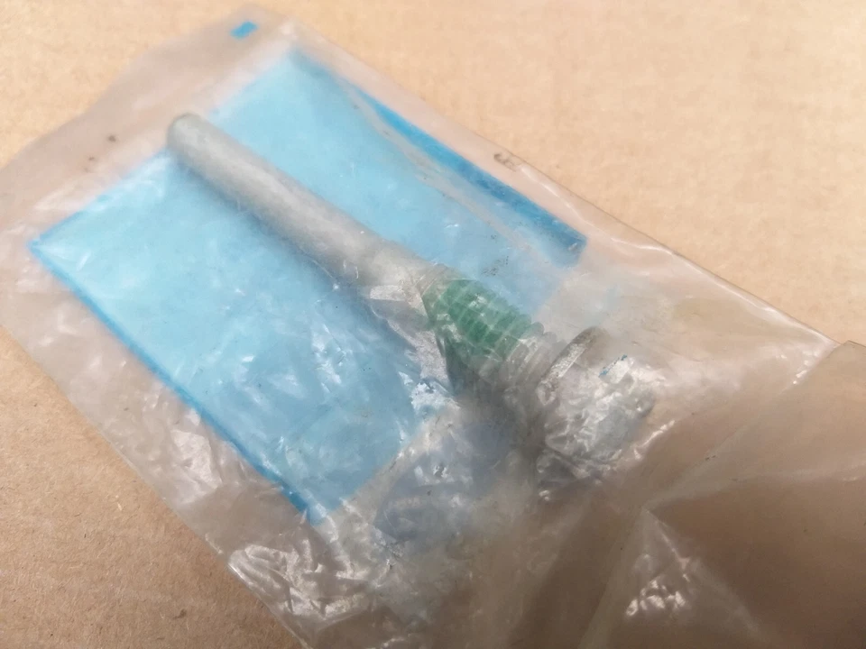 Pinza de freno de disco deslizante Ford finales de 1978 principios de 1979 Mustang Mercury Capri  Foto 3 de 4