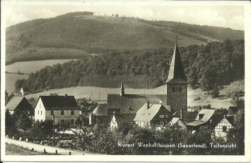 Postal Wenholthausen Eslohe Hochsauerland - iglesia, carretera rural - 1933 gel. Sello 1a