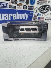 Greenlight 1:43 Chevrolet Suburban 1966 Black/White Limited Edition