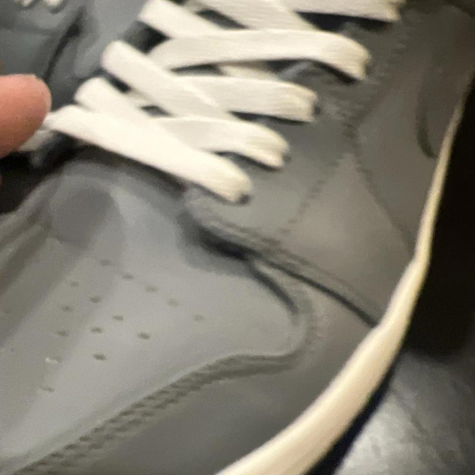 - Air Jordan 1 Mid Cool Grey. Size 11.5 554724-014 - Image 4 of 4