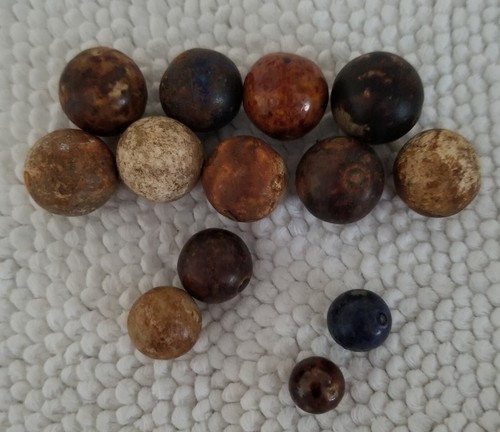 Bennington Glazed Vintage Marbles Bakers Dozen (13 Pcs)