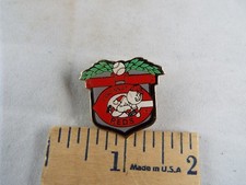 MAJOR LEAGUE BASEBALL PIN CINCINNATI REDS