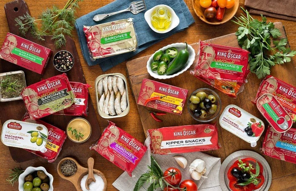 Sardinas King Oscar Brisling en Aceite de Oliva Virgen Extra Vinagre Blanco Alcaparras Foto 2 de 4