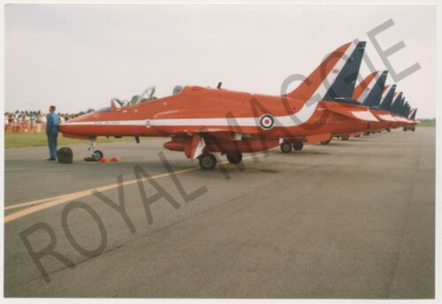 3 impressions couleur de RAF Red Arrows BAe Hawk XX227 à RAF Mildenhall en 2001 - Photo 1 sur 3