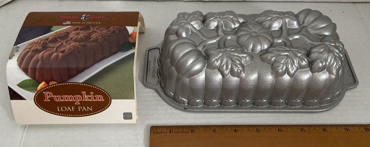 Moule à Cake Nordic Ware – Pumpkin Harvest – 6 Tasses – Antiadhésif – USA