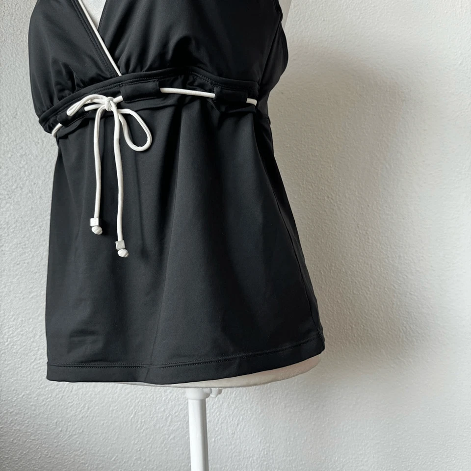 Tankini Jag Negro Borde Blanco Correas Ajustables Natación Talla 38D / 38D Foto 3 de 4