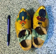 Vintage Mini Dutch Wall Hanging Souvenir Small Wooden Shoes Decoration Holland
