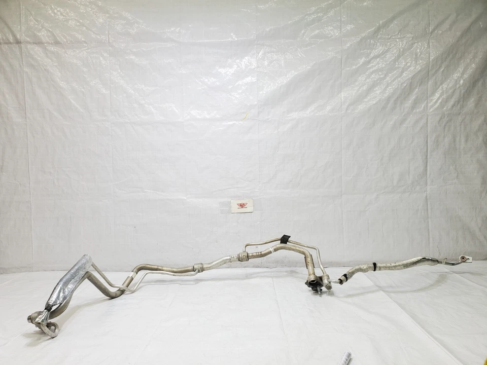 2015-2018 Ford Edge A/C Air Conditioner Suction Pipe Assembly OEM DG9Z-19A834-J Foto 2 de 4