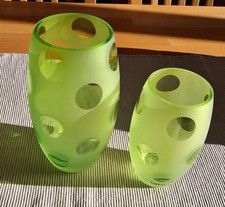 2 Vasen  Ätzglas grün 