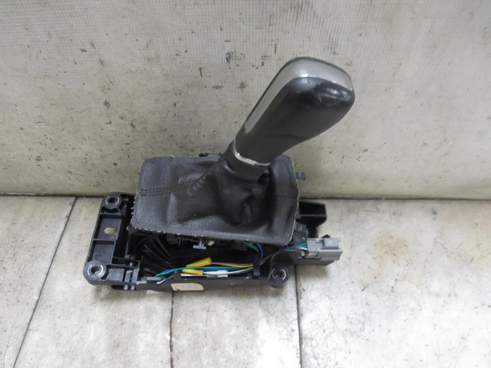 13 14 15 16 17 18 19 LINCOLN MKT FLOOR GEAR SHIFTER - Image 2 of 2