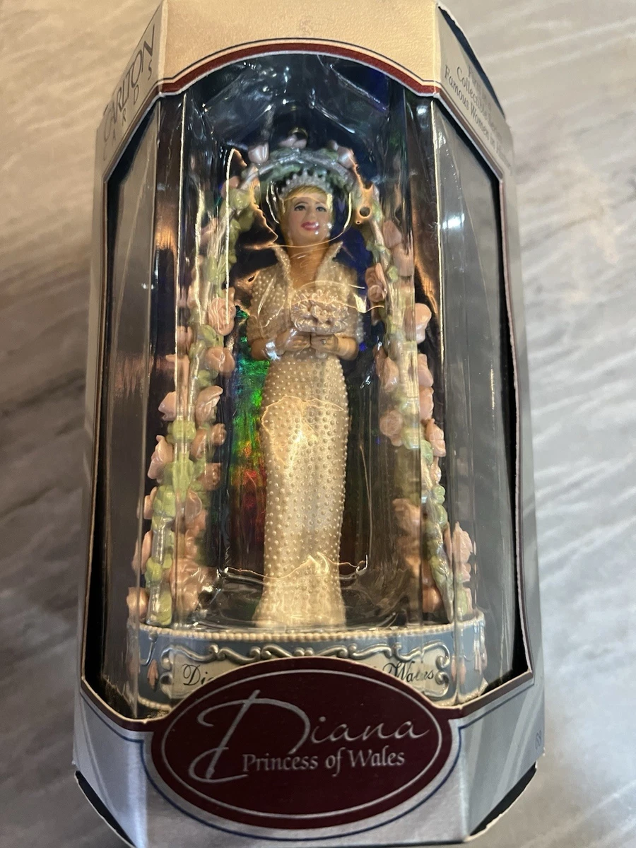 POUPÉE VINTAGE LADY Diana EUR 55,00 - FR