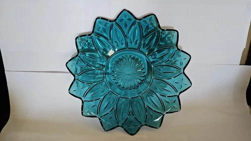 Beautiful Vintage Teal Blue Federal Salad Plate,91/2" Has A Small Chip, Picture