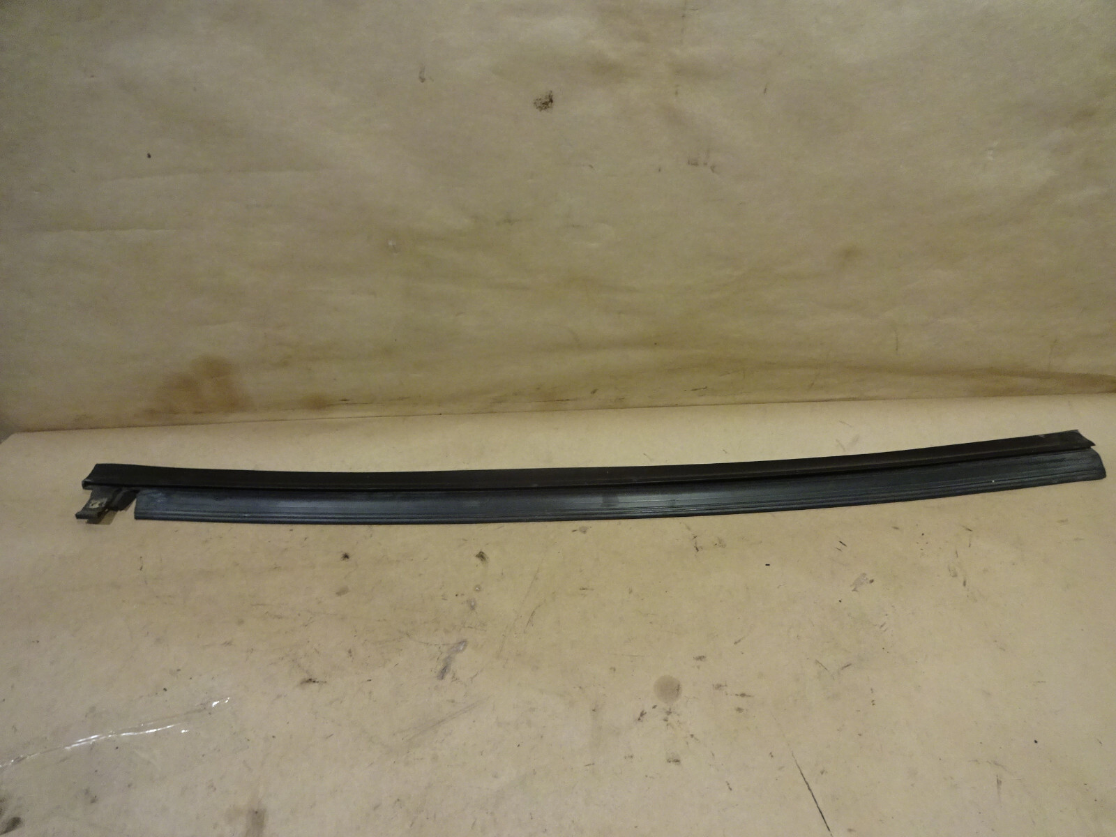 Ferrari 430,360 - RH Outer Door Seal / Weatherstrip - P/N 65164400