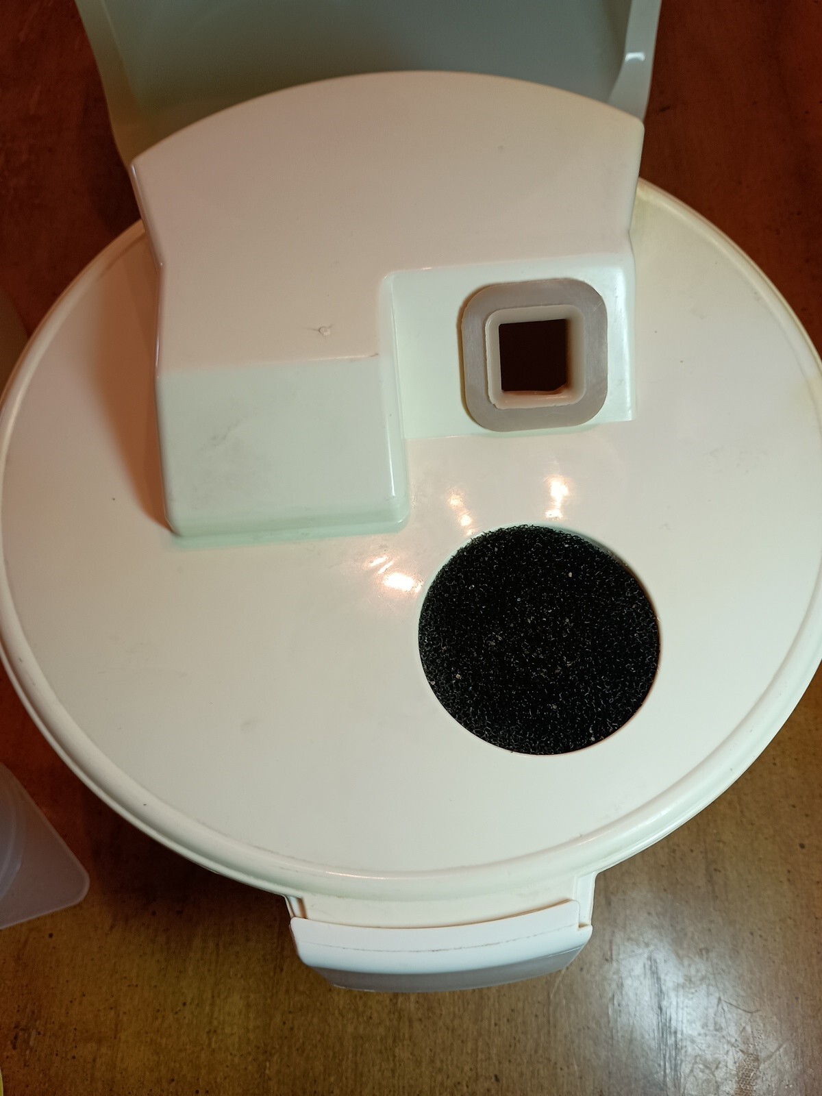 L'Equip Nutrimill Model HS4.3 High Speed Electric Grain Mill Flour