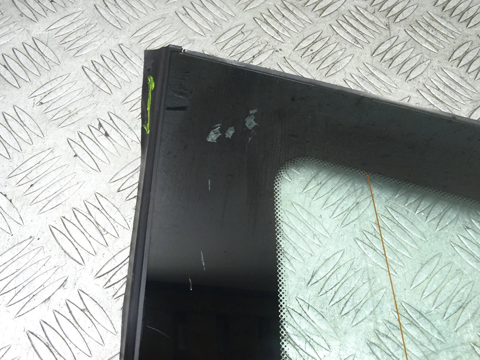 2016 MINI COOPER CLUBMAN D F54 MK4 5DRS ESTATE REAR LEFT QUARTER GLASS *12583 - Image 4 of 4