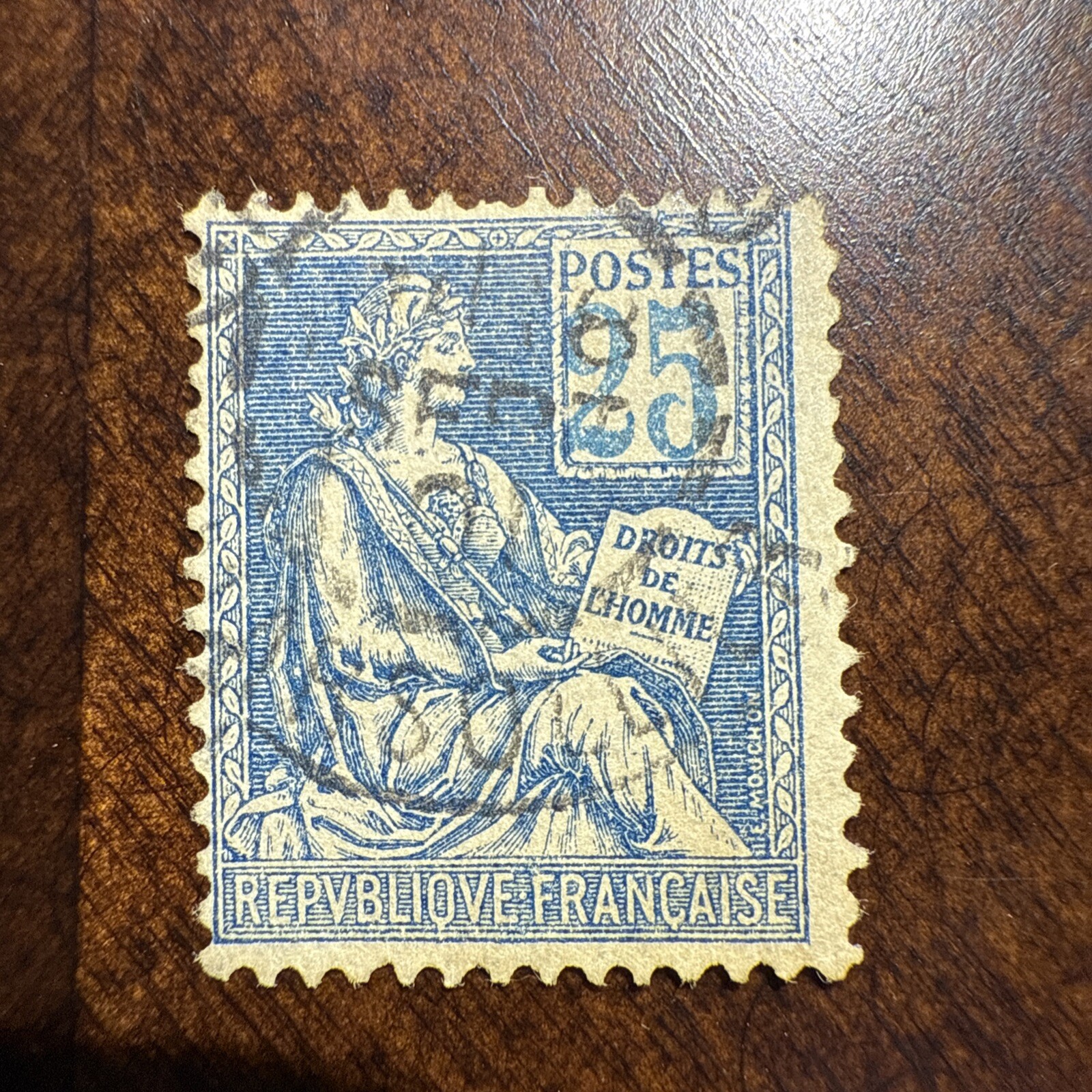 Foto 1 di 2