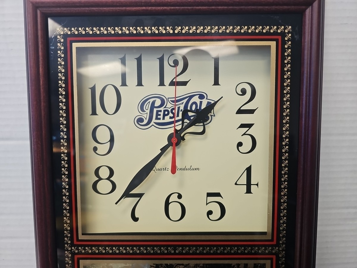 Vintage Pepsi Cola Quartz Pendulum Clock Golf NEW IN BOX RARE